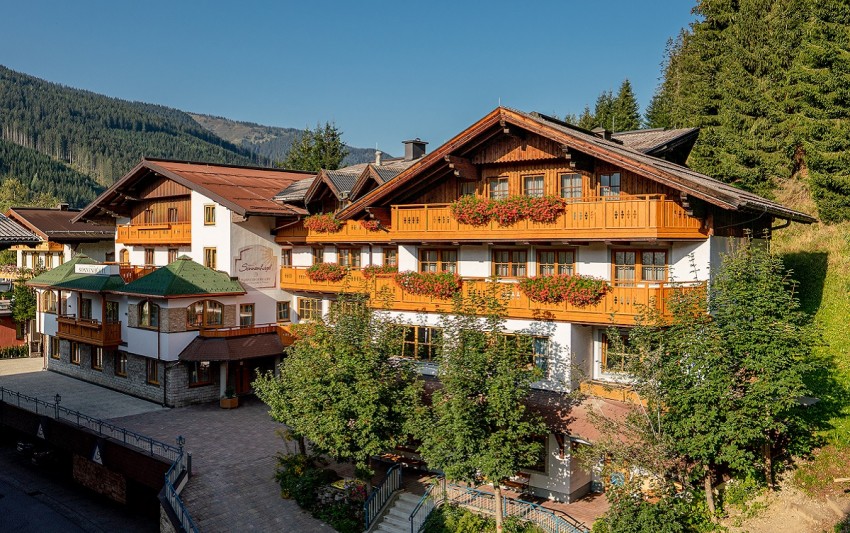 Hotel Sonnenhügel im Sommer